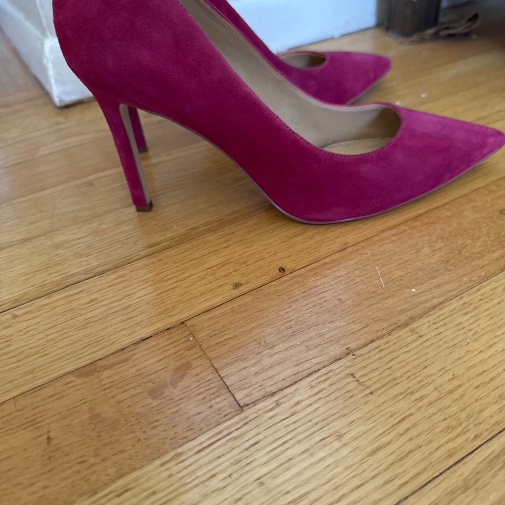 Heels - Picture 2 of 3